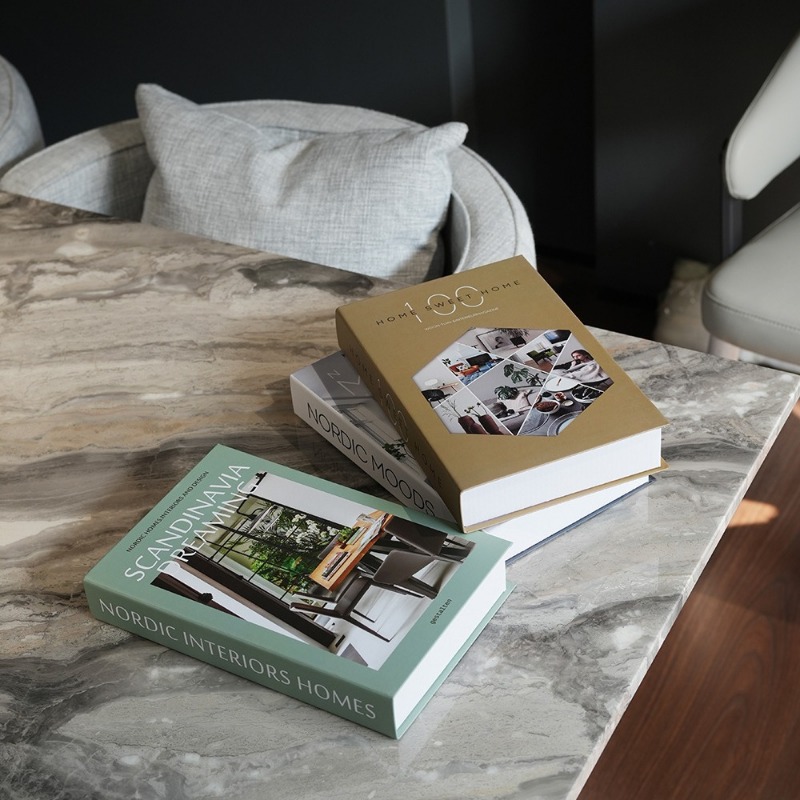 Simple Fake Books Ornament Bed - đánh giá và giá Photography Magazine